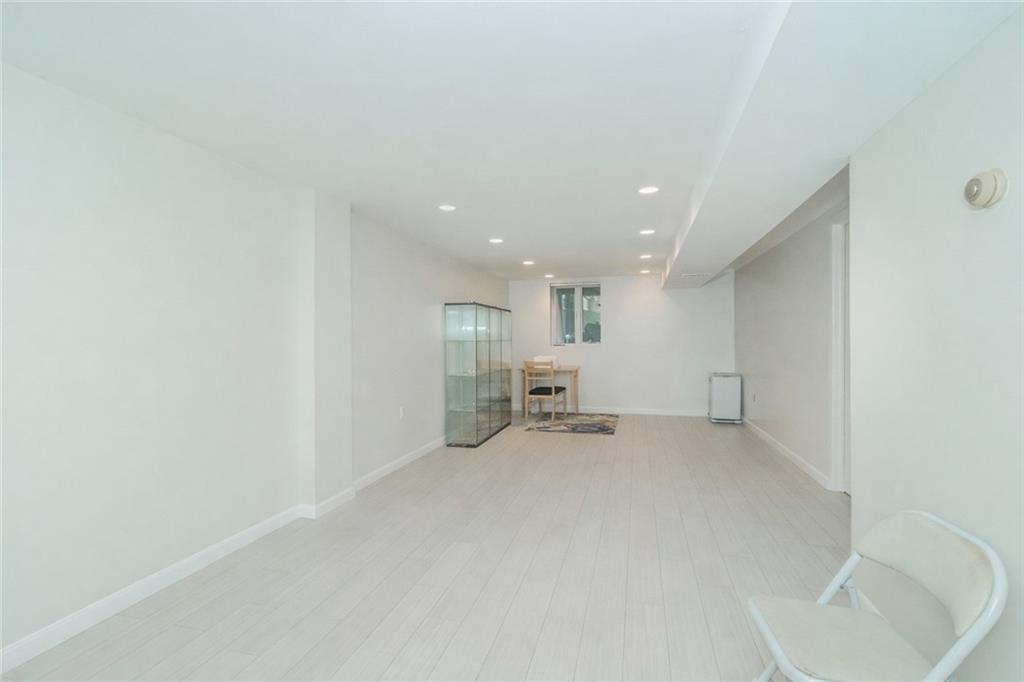 2127 East 36th Marine Park 11234 New York photo