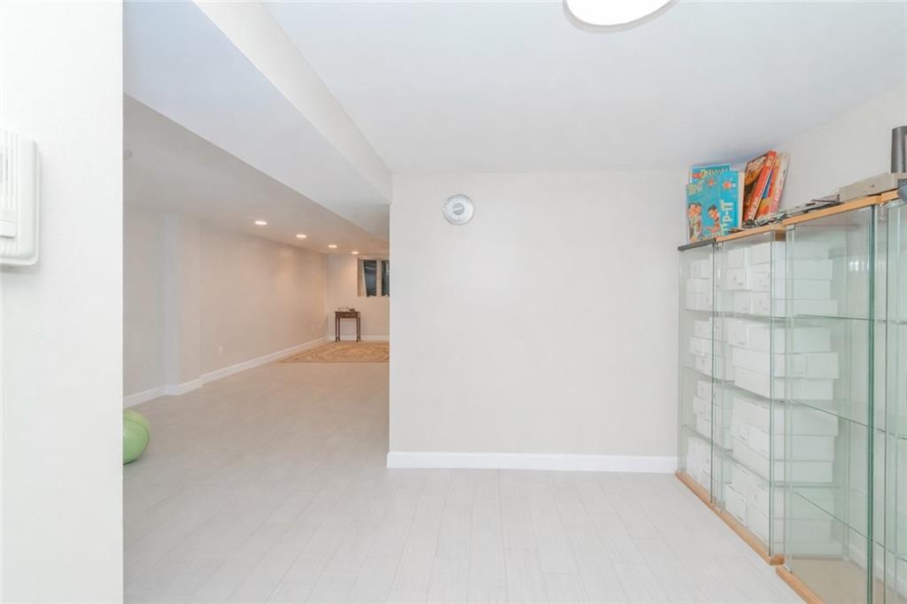 2127 East 36th Marine Park 11234 New York photo