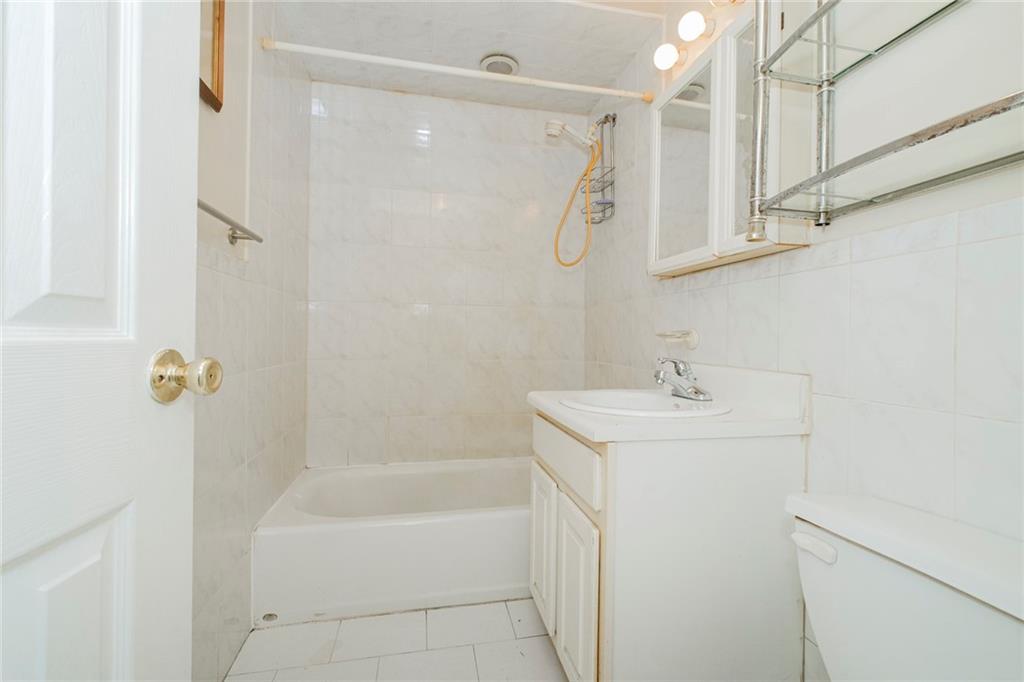 2127 East 36th Marine Park 11234 New York photo