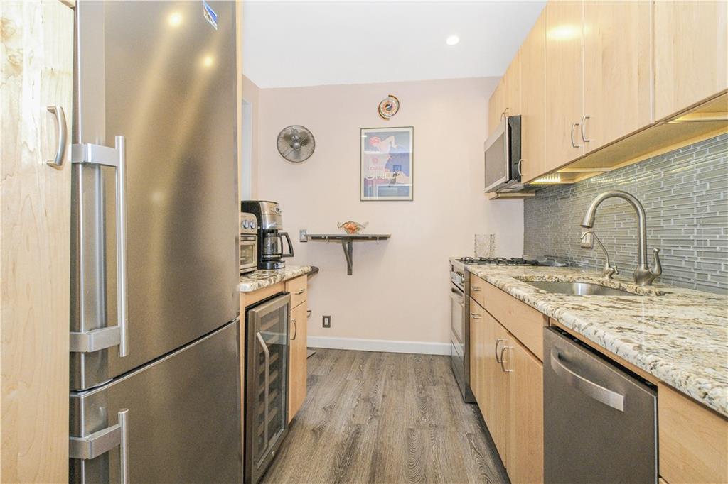 6801 Shore Bay Ridge 11220 New York photo