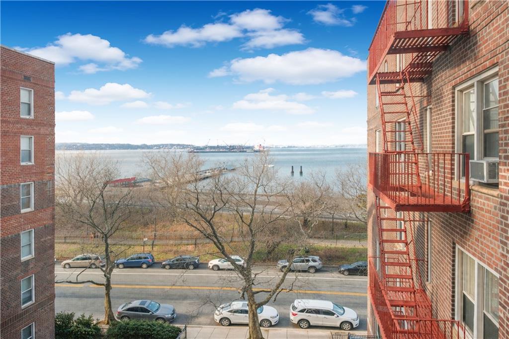 https://benbayrealty.s3.amazonaws.com/brooklynmls/499886/PhotoMar21202684412PMjpg