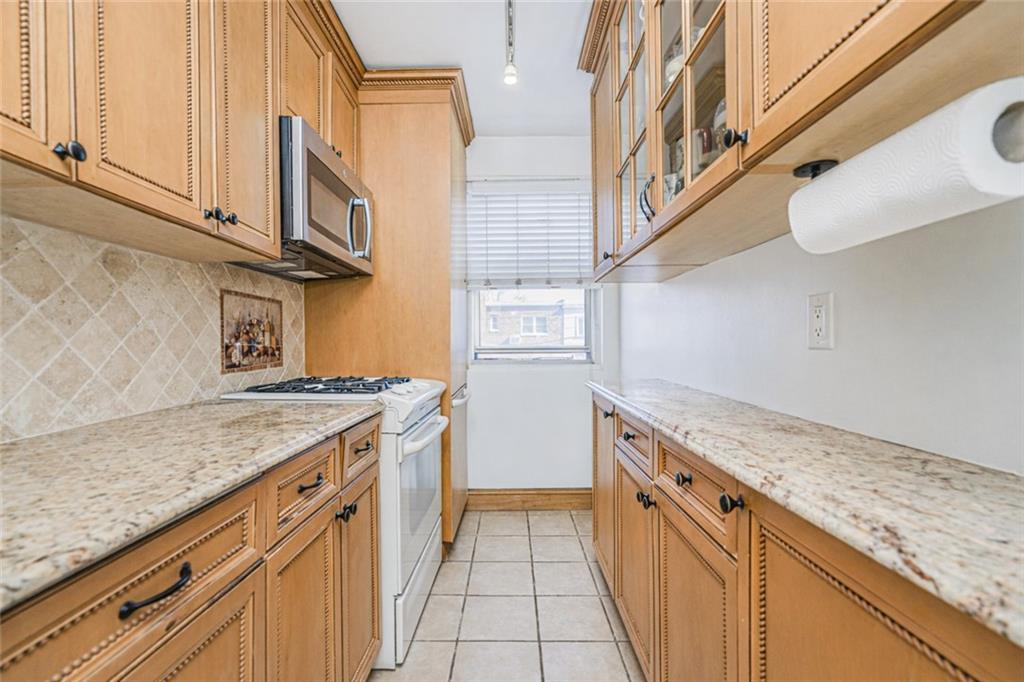 377 Bay 8th Dyker Heights 11228 New York photo