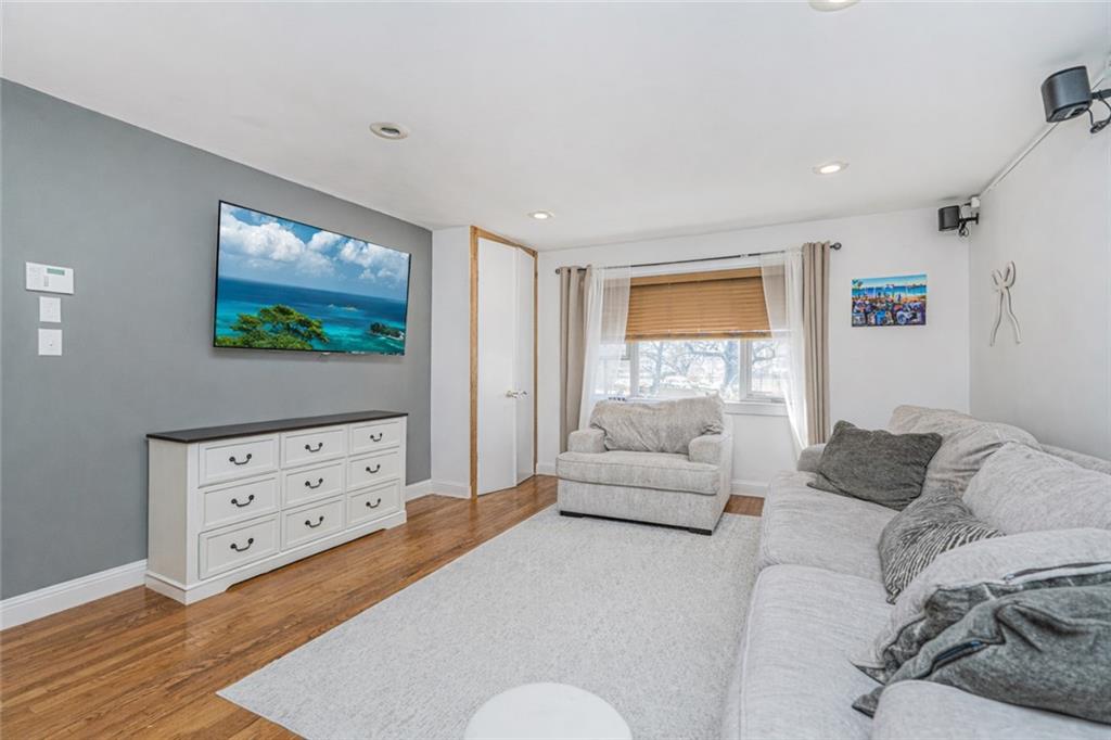 377 Bay 8th Dyker Heights 11228 New York photo