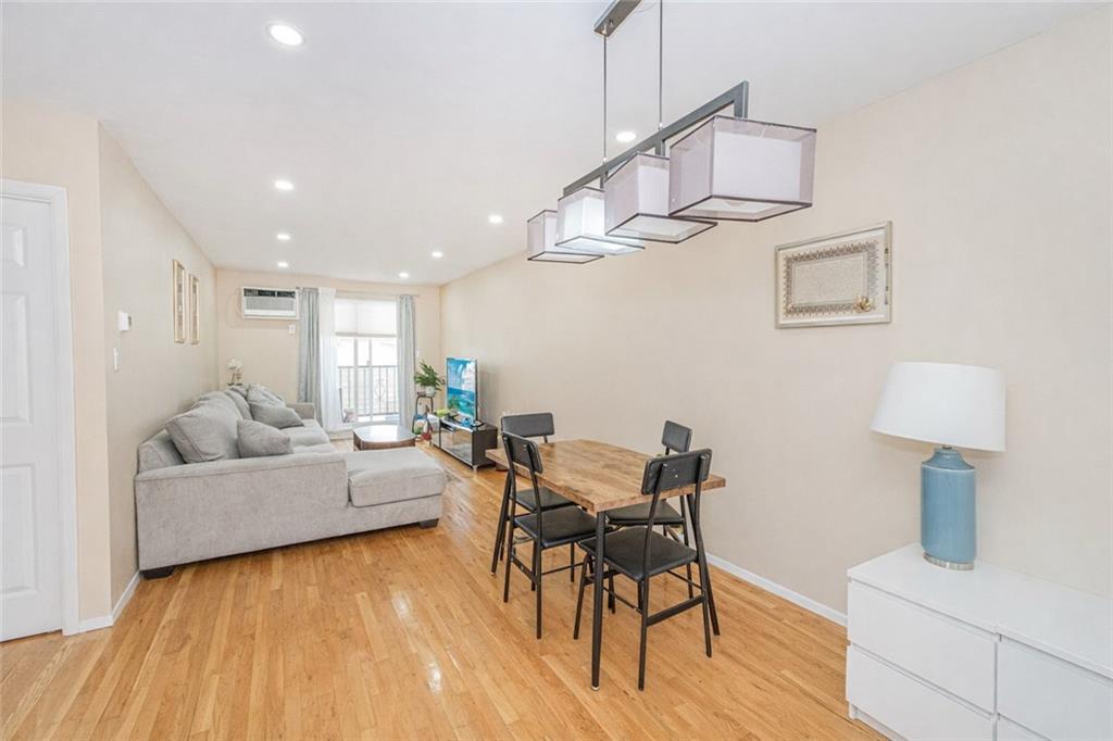 9729 4th Bay Ridge 11209 New York photo