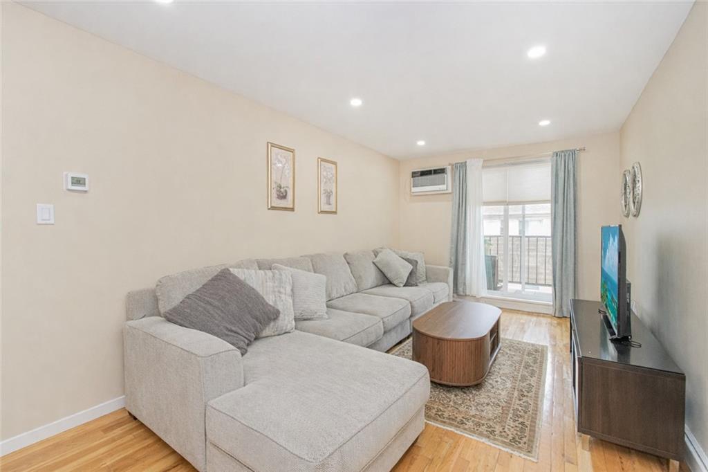 https://benbayrealty.s3.amazonaws.com/brooklynmls/500003/PhotoApr022026112449PMjpg