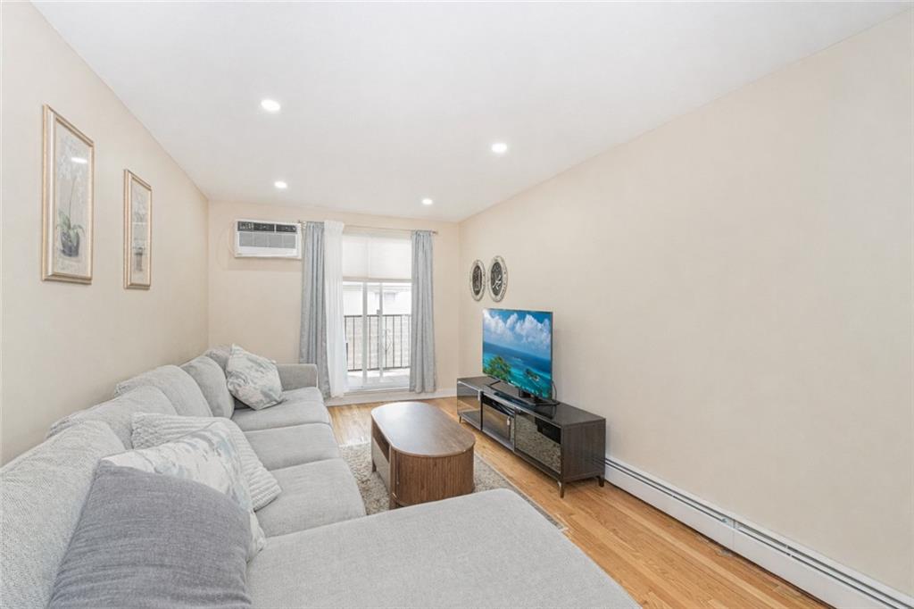 9729 4th Bay Ridge 11209 New York photo