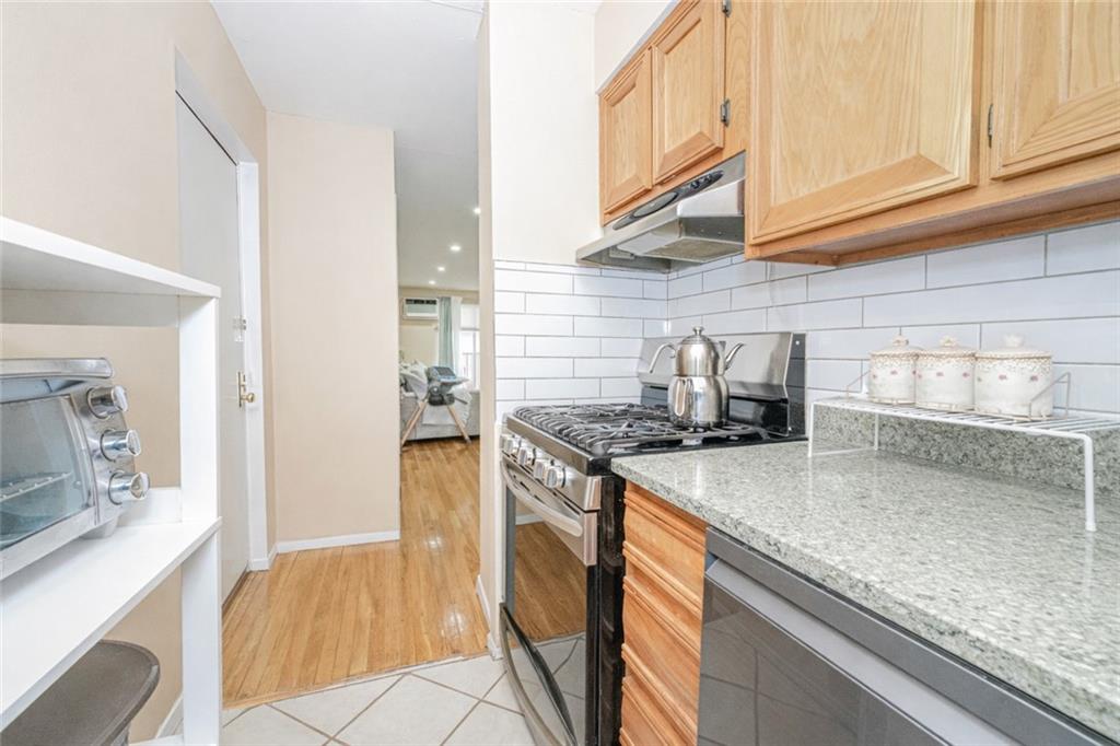 9729 4th Bay Ridge 11209 New York photo