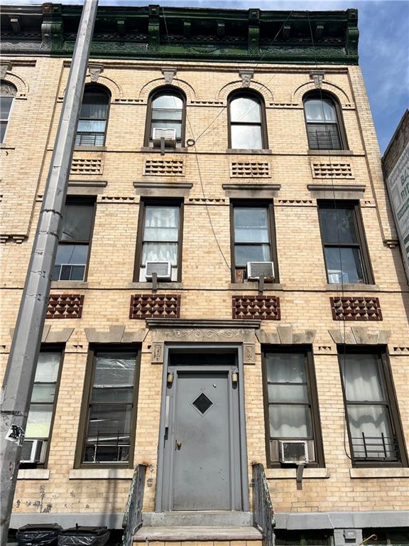https://benbayrealty.s3.amazonaws.com/brooklynmls/500028/437FrontofBuildingpicjpg
