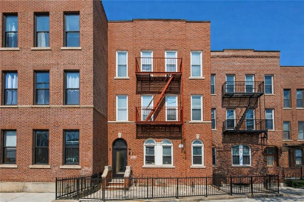 https://benbayrealty.s3.amazonaws.com/brooklynmls/500542/IMG2934JPG