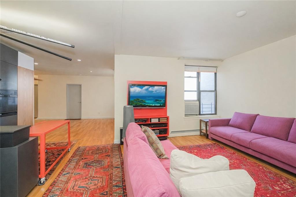 291 Martense Flatbush 11226 New York photo