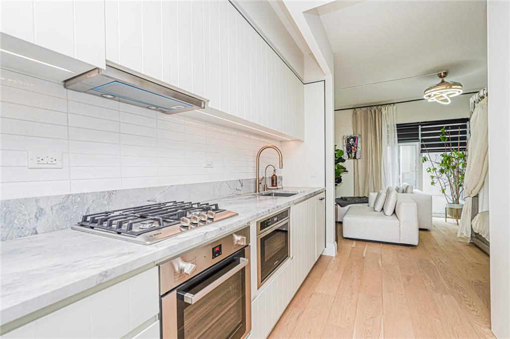 https://benbayrealty.s3.amazonaws.com/brooklynmls/500909/PhotoApr23202620840PMJPG
