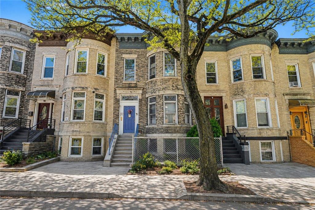 260 61st Sunset Park 11220 New York photo