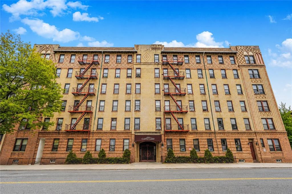 https://benbayrealty.s3.amazonaws.com/brooklynmls/501083/PhotoApr29202645333PMJPG