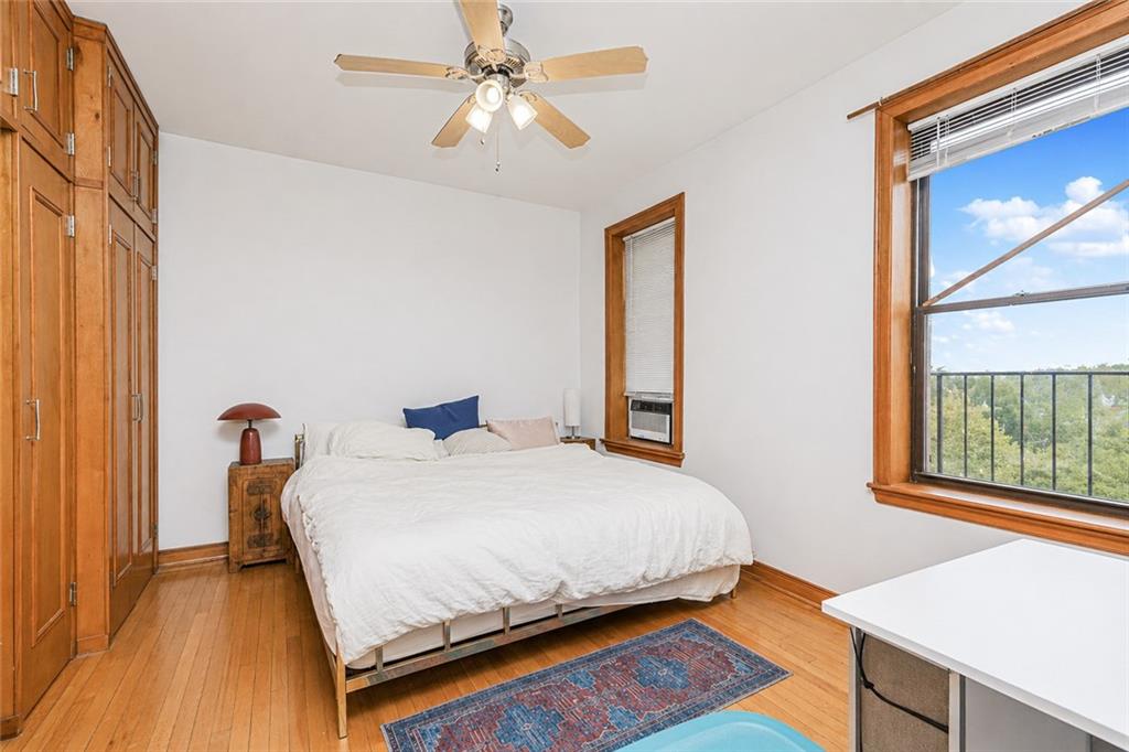 7609 4th Bay Ridge 11209 New York photo