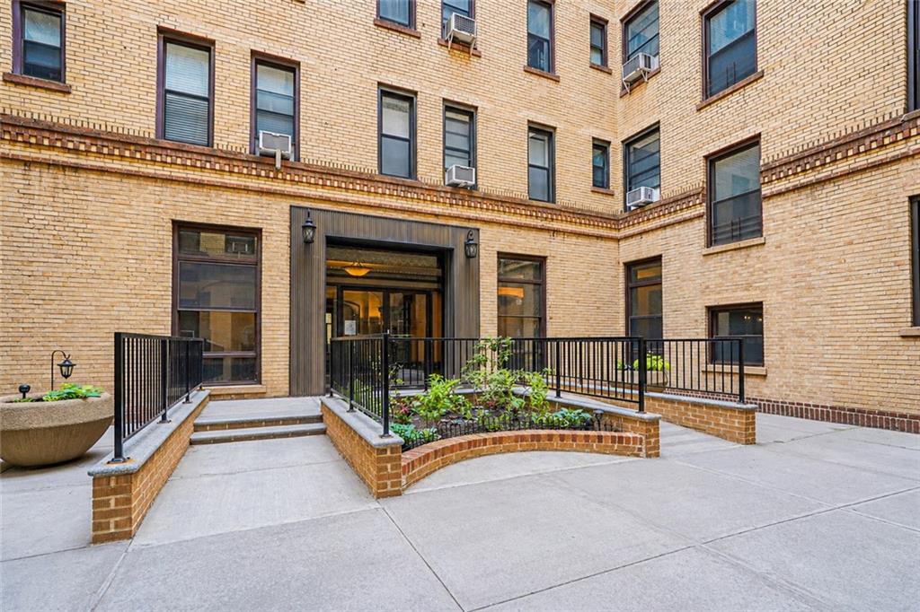 7609 4th Bay Ridge 11209 New York photo