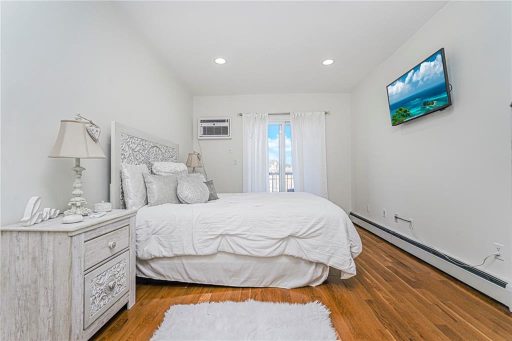 1023 72nd Dyker Heights 11228 New York photo