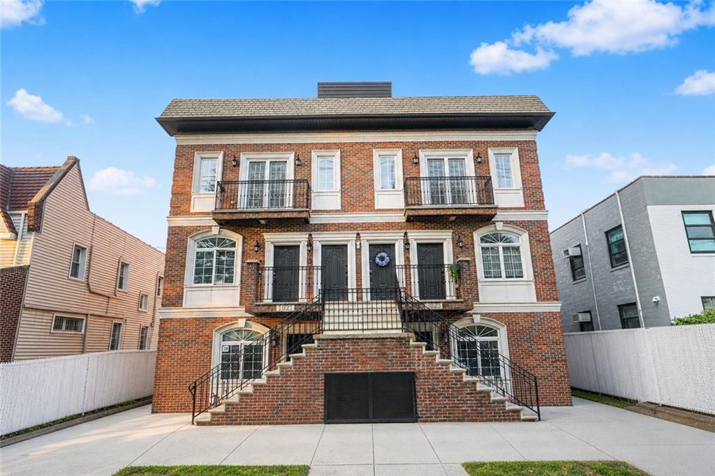 https://benbayrealty.s3.amazonaws.com/brooklynmls/501124/PhotoMay04202672455PMjpeg
