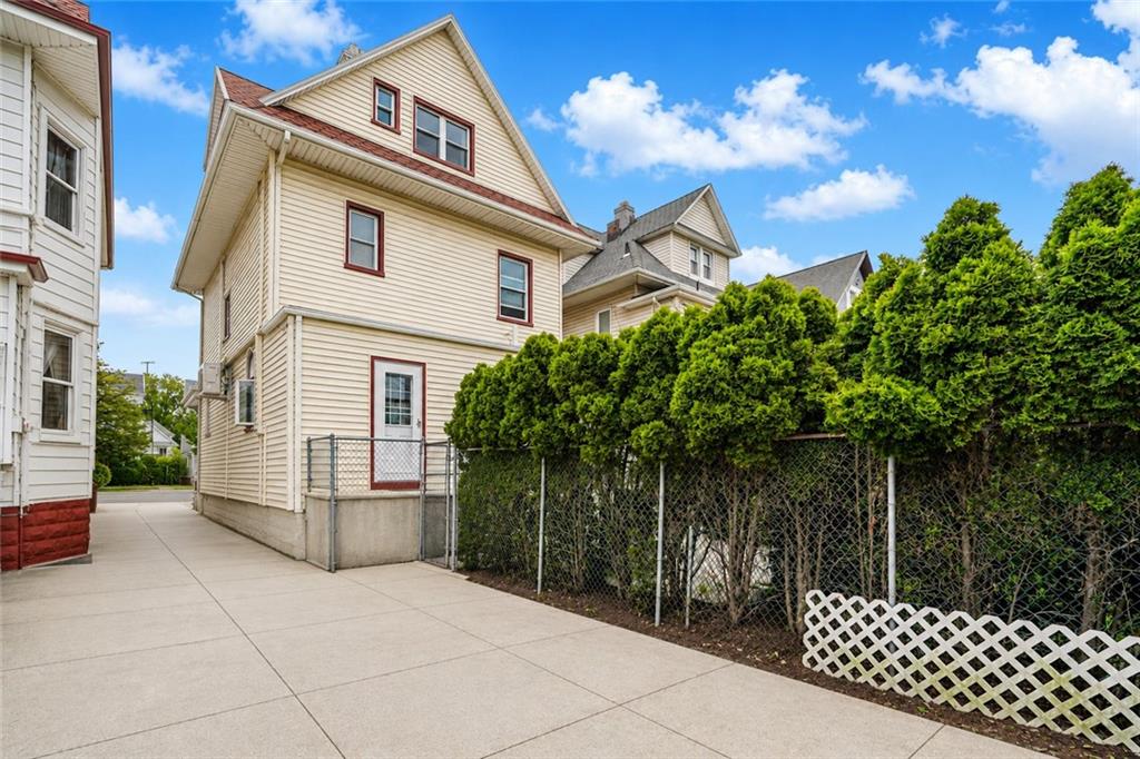1352 Bay Ridge Dyker Heights 11228 New York photo