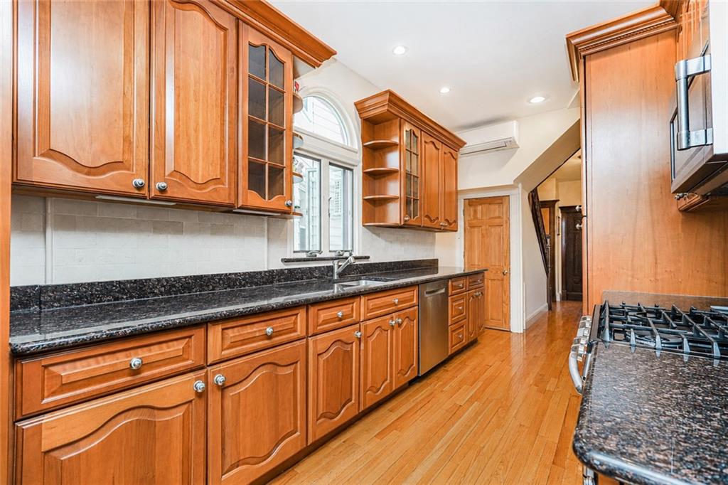 1352 Bay Ridge Dyker Heights 11228 New York photo