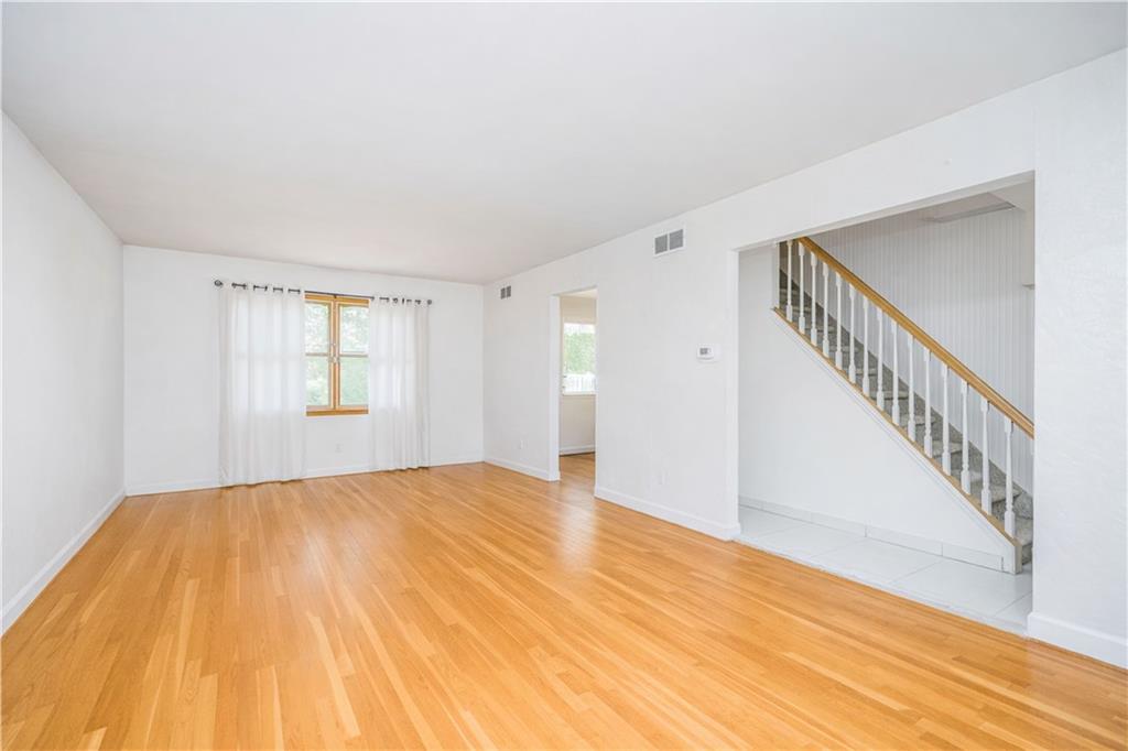 44 Duncan Dongan Hills-Colony 10304 New York photo