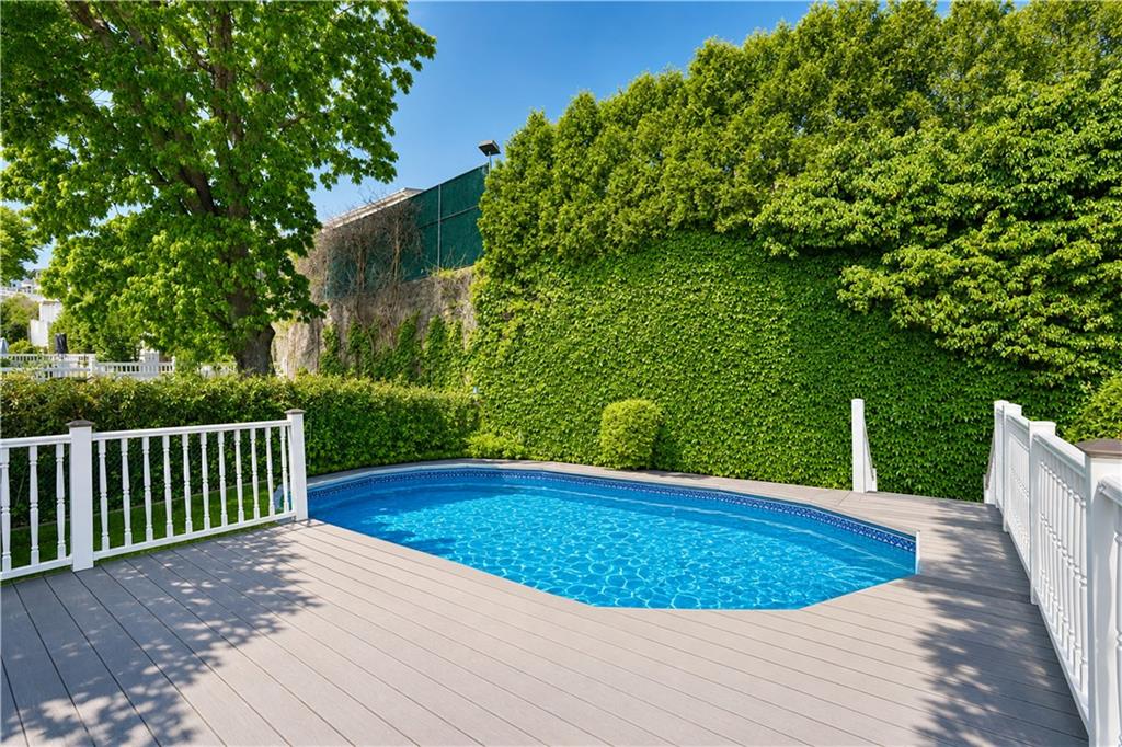 44 Duncan Dongan Hills-Colony 10304 New York photo