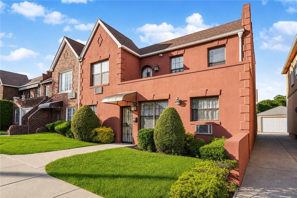 https://benbayrealty.s3.amazonaws.com/brooklynmls/501495/1JPG
