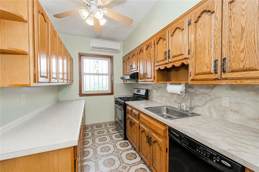 7114 Fort Hamilton Bay Ridge 11228 New York photo