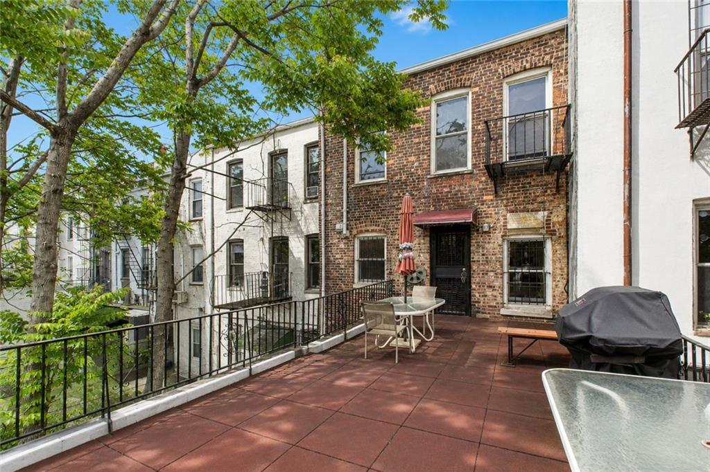 7114 Fort Hamilton Bay Ridge 11228 New York photo