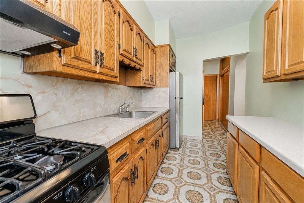 7114 Fort Hamilton Bay Ridge 11228 New York photo