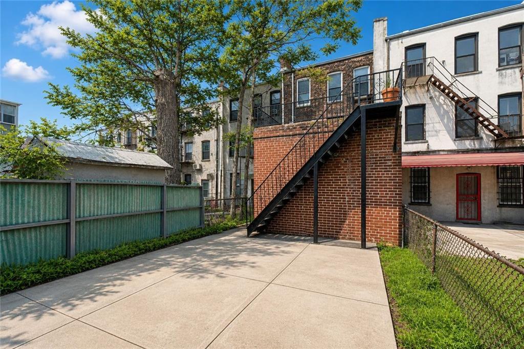 7114 Fort Hamilton Bay Ridge 11228 New York photo