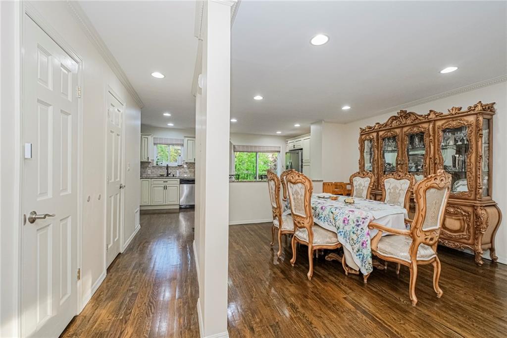 46 Claradon Grasmere 10305 New York photo