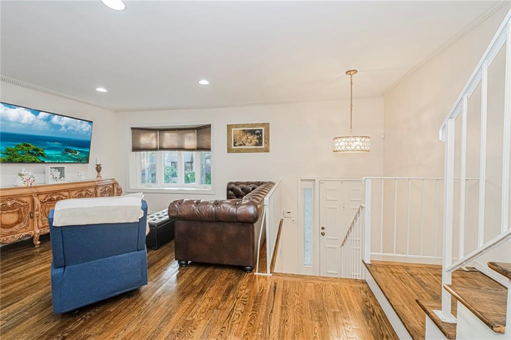 46 Claradon Grasmere 10305 New York photo