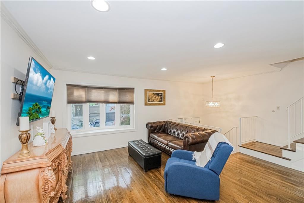 46 Claradon Grasmere 10305 New York photo