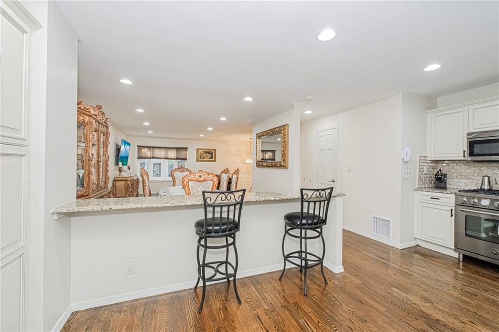 46 Claradon Grasmere 10305 New York photo