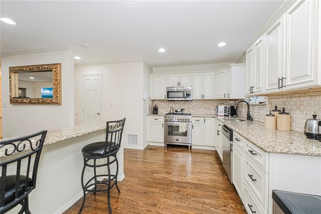 46 Claradon Grasmere 10305 New York photo