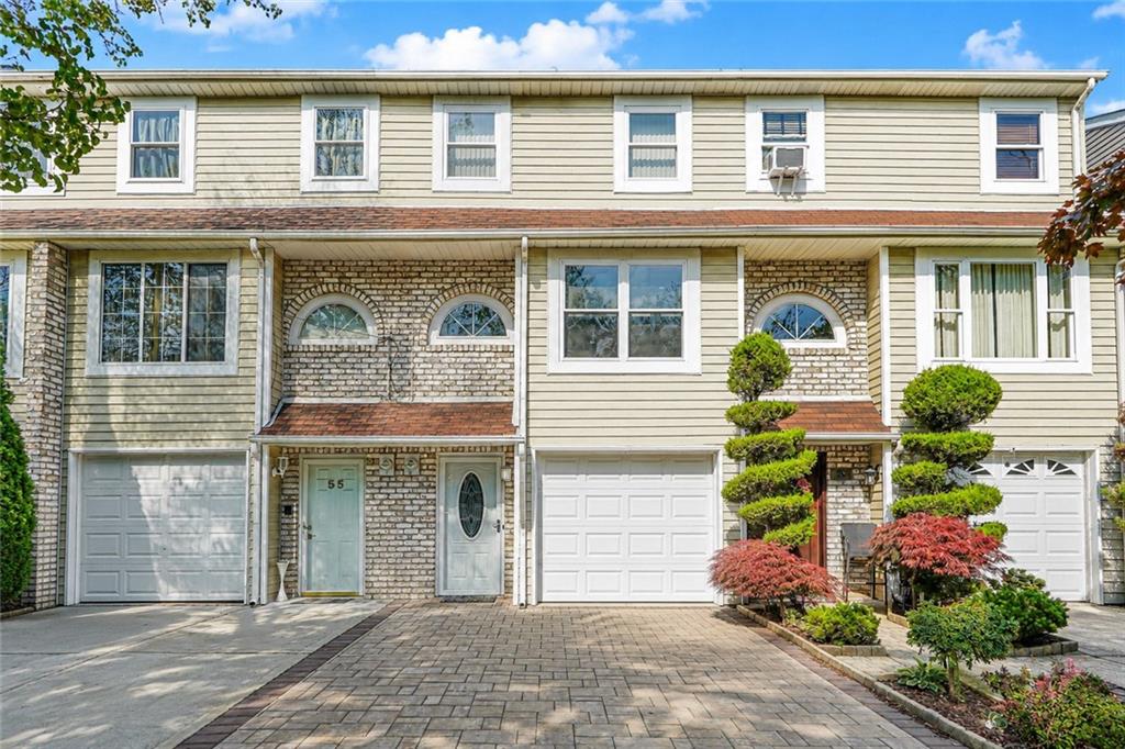 57 Eagan Annadale 10312 New York photo