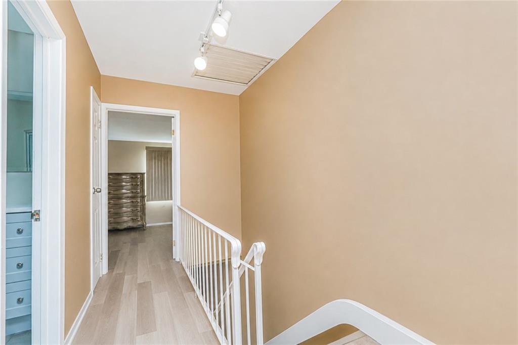 57 Eagan Annadale 10312 New York photo