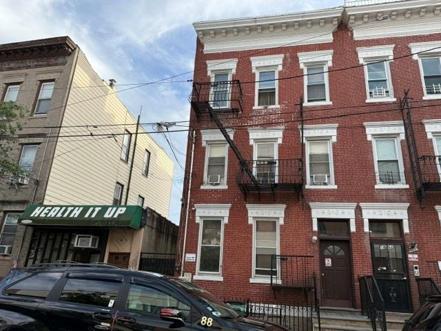 https://benbayrealty.s3.amazonaws.com/brooklynmls/501787/1jpeg