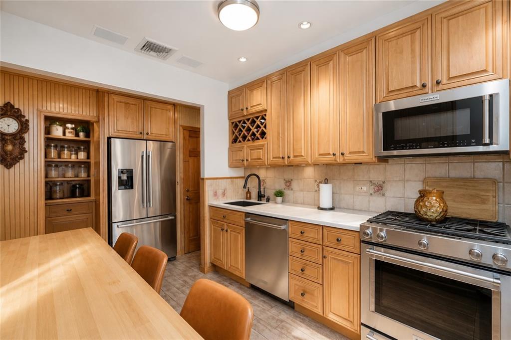 223 96th Bay Ridge 11209 New York photo