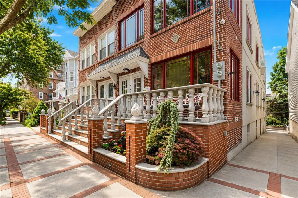 https://benbayrealty.s3.amazonaws.com/brooklynmls/501824/PhotoMay27202613042PMJPG