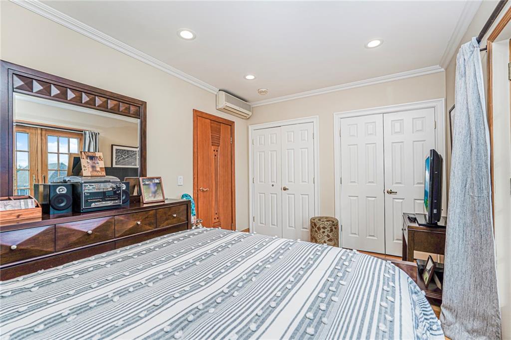 1026 83rd Dyker Heights 11228 New York photo