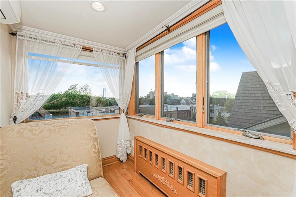 1026 83rd Dyker Heights 11228 New York photo