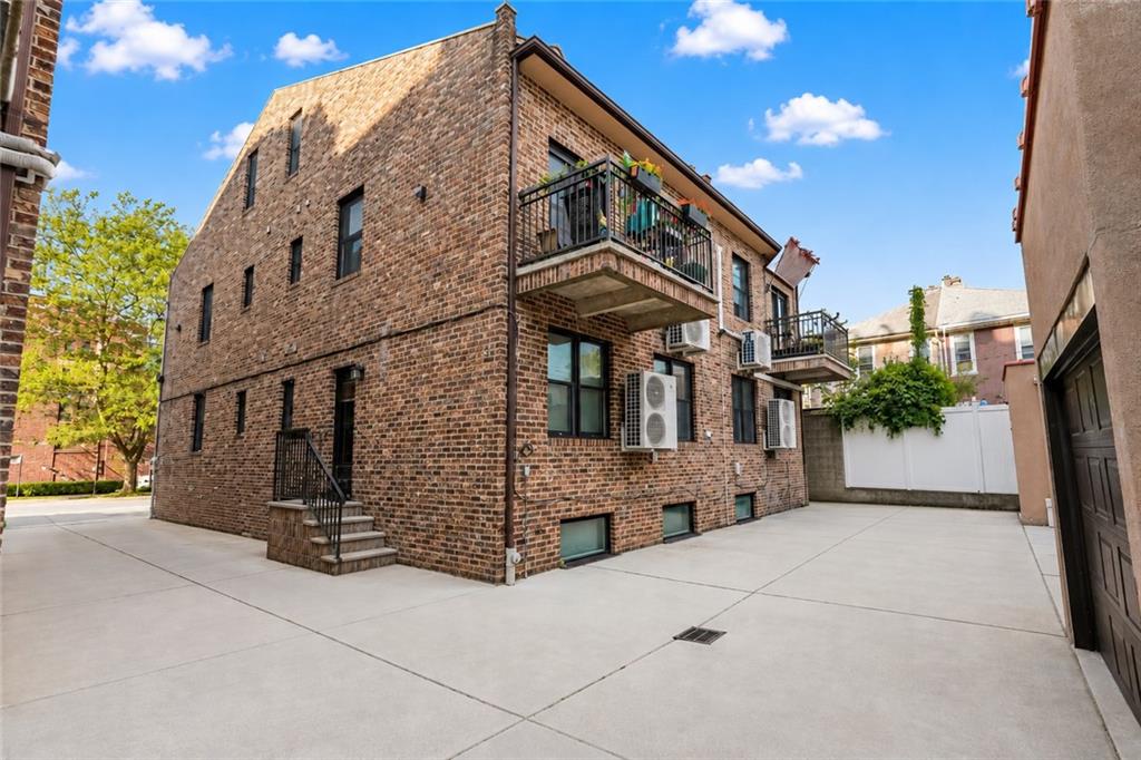 938 83rd Dyker Heights 11228 New York photo