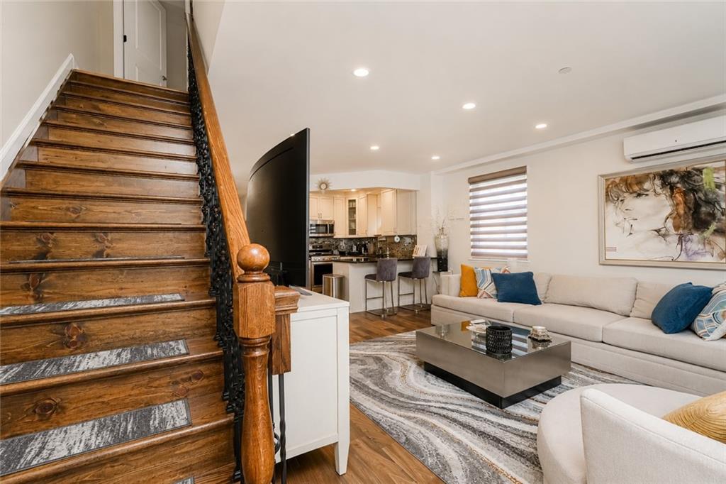 938 83rd Dyker Heights 11228 New York photo