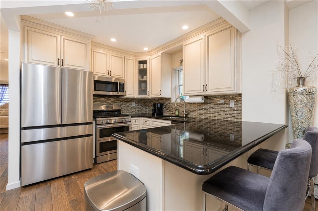 938 83rd Dyker Heights 11228 New York photo