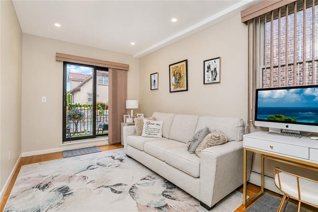 938 83rd Dyker Heights 11228 New York photo