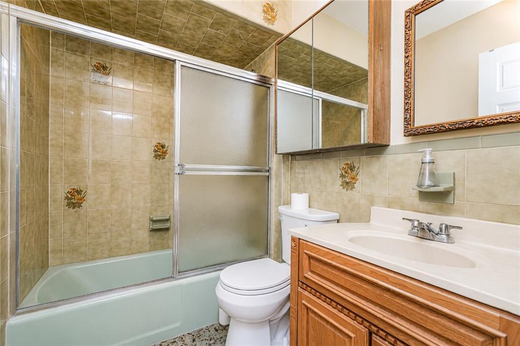 2655 Cropsey Bensonhurst 11214 New York photo