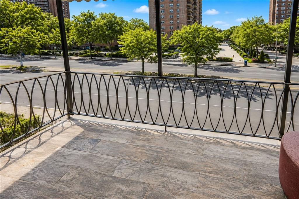 2655 Cropsey Bensonhurst 11214 New York photo