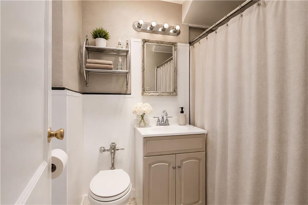 8817 16th Bensonhurst 11214 New York photo