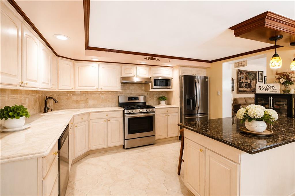 8817 16th Bensonhurst 11214 New York photo